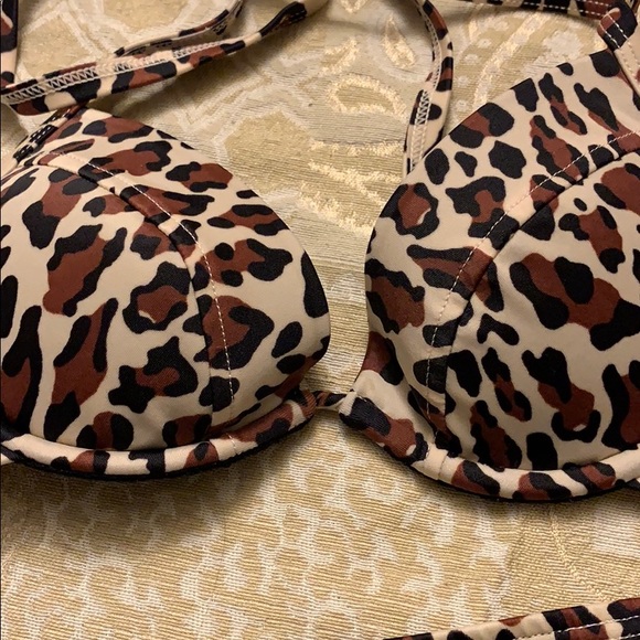 - Vs Leopard bikini size extra small - Picture 2 of 7